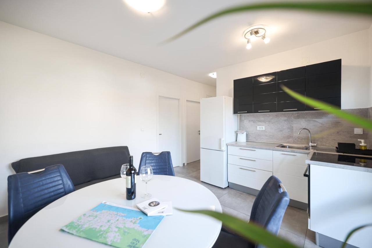 Sunset Boutiqe Old Town Apartment *